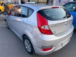 هیوندای ئەکسنت هاچباک